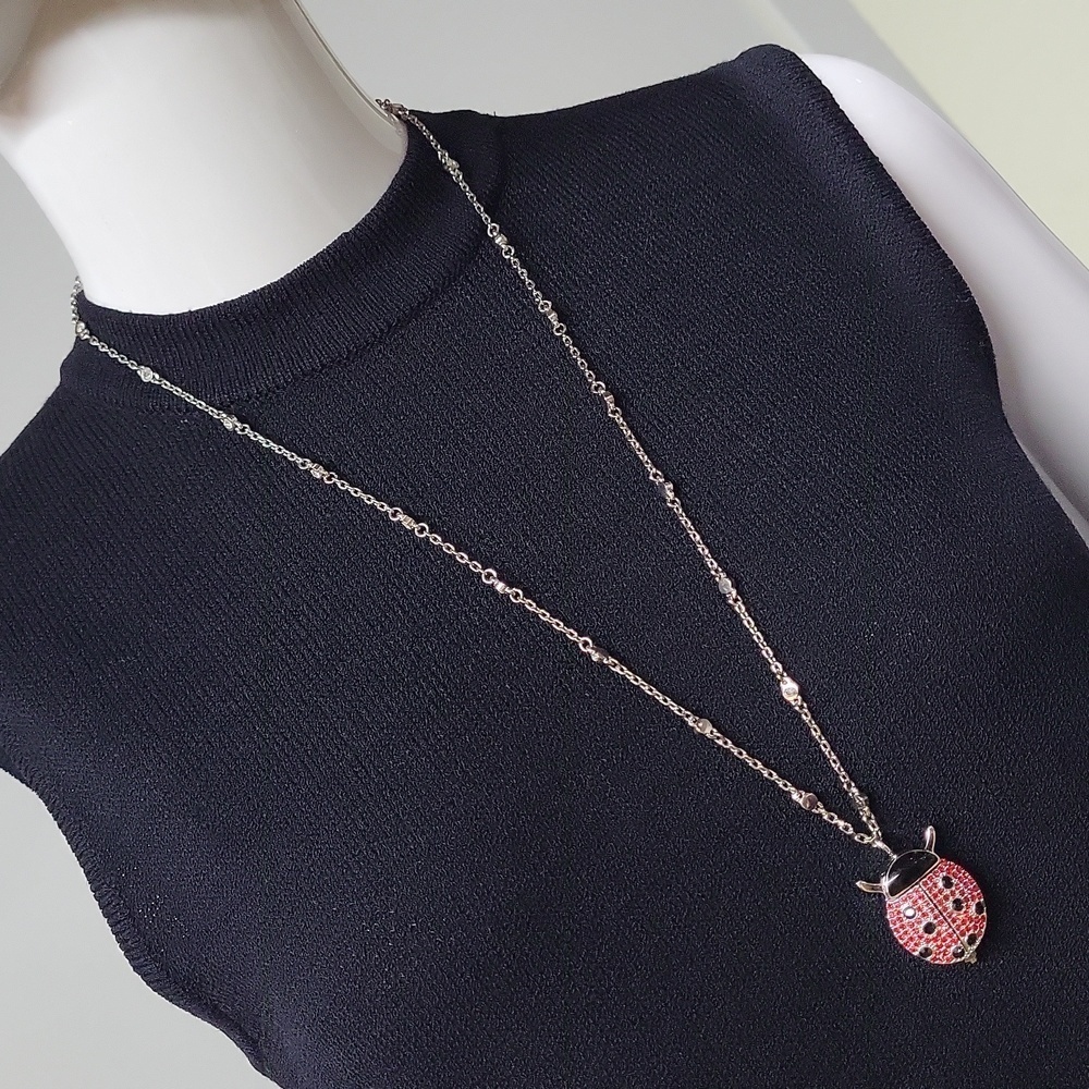 Victoria Wieck 🐞 Watch Necklace